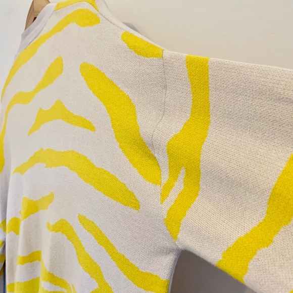 CAbi Roar Cardigan Size Medium - Picture 12 of 16